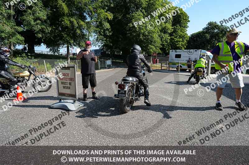 cadwell park;cadwell park photographs;cadwell trackday photographs;enduro digital images;event digital images;eventdigitalimages;peter wileman photography;racing digital images;trackday digital images;trackday photos